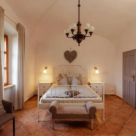 Köveskál Vendégház 3*