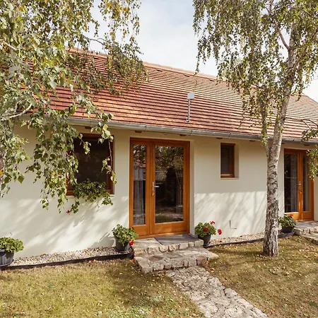 Köveskál Vendégház